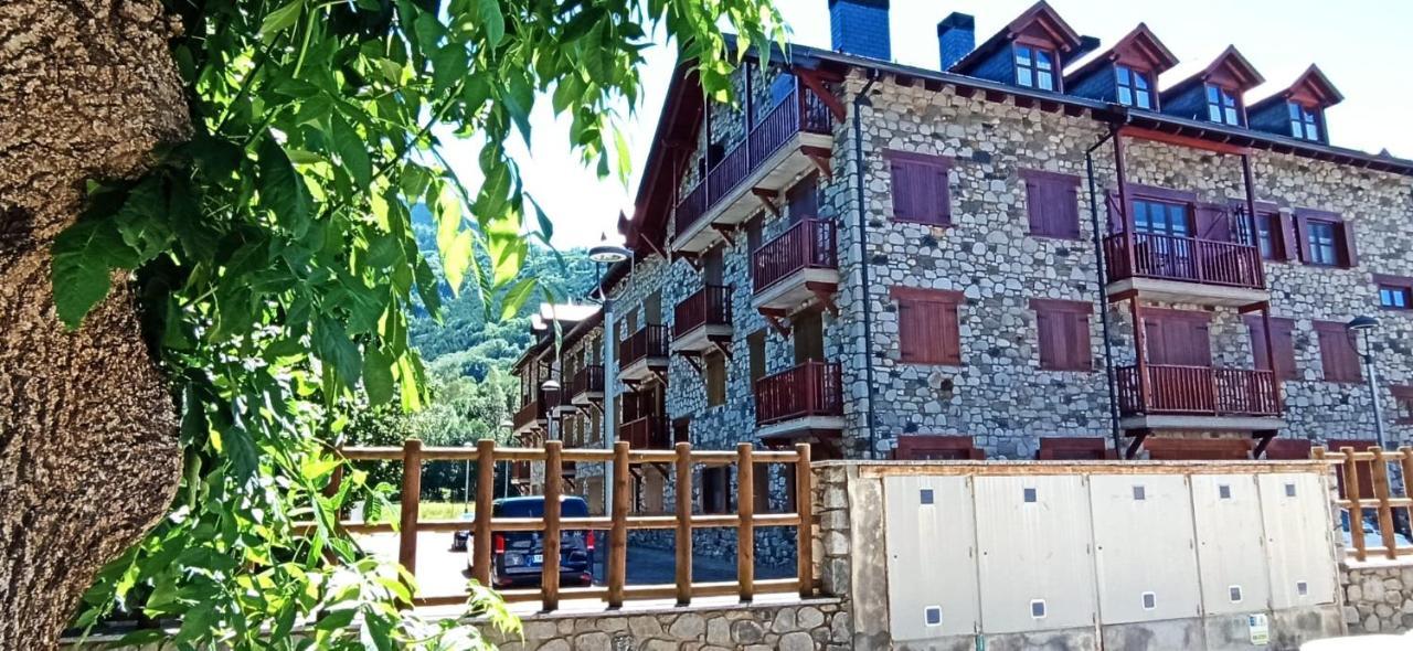 Precioso Atico Con Vistas Apartment Benasque Bagian luar foto